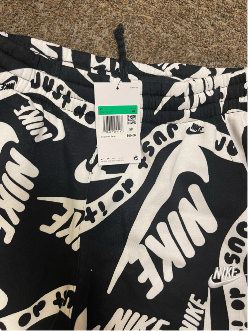 Boys Nike Joggers Sweatpants XL Black White Logo Print - Picture 3 of 5
